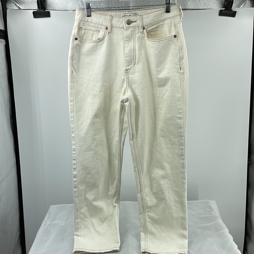 Elizabeth and James Off White High Rise Vintage Straight Jeans Size 8 / 29